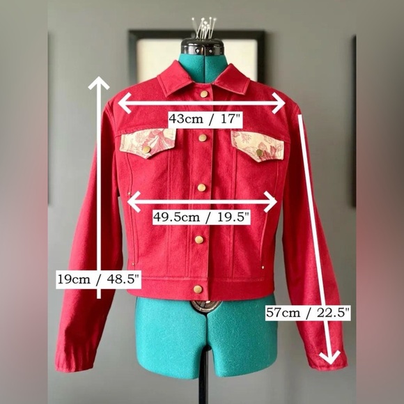 Maple leaf jean jacket, crafted from secondhand textiles, ladies' size XS S - Picture 3 of 16